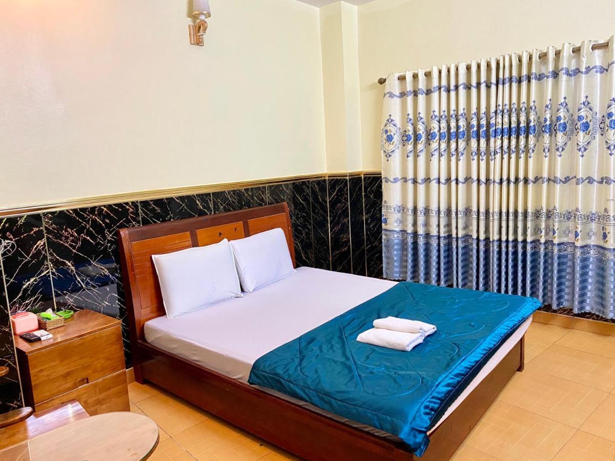 הו צ'י מין סיטי Ngoc Trinh Hotel מראה חיצוני תמונה