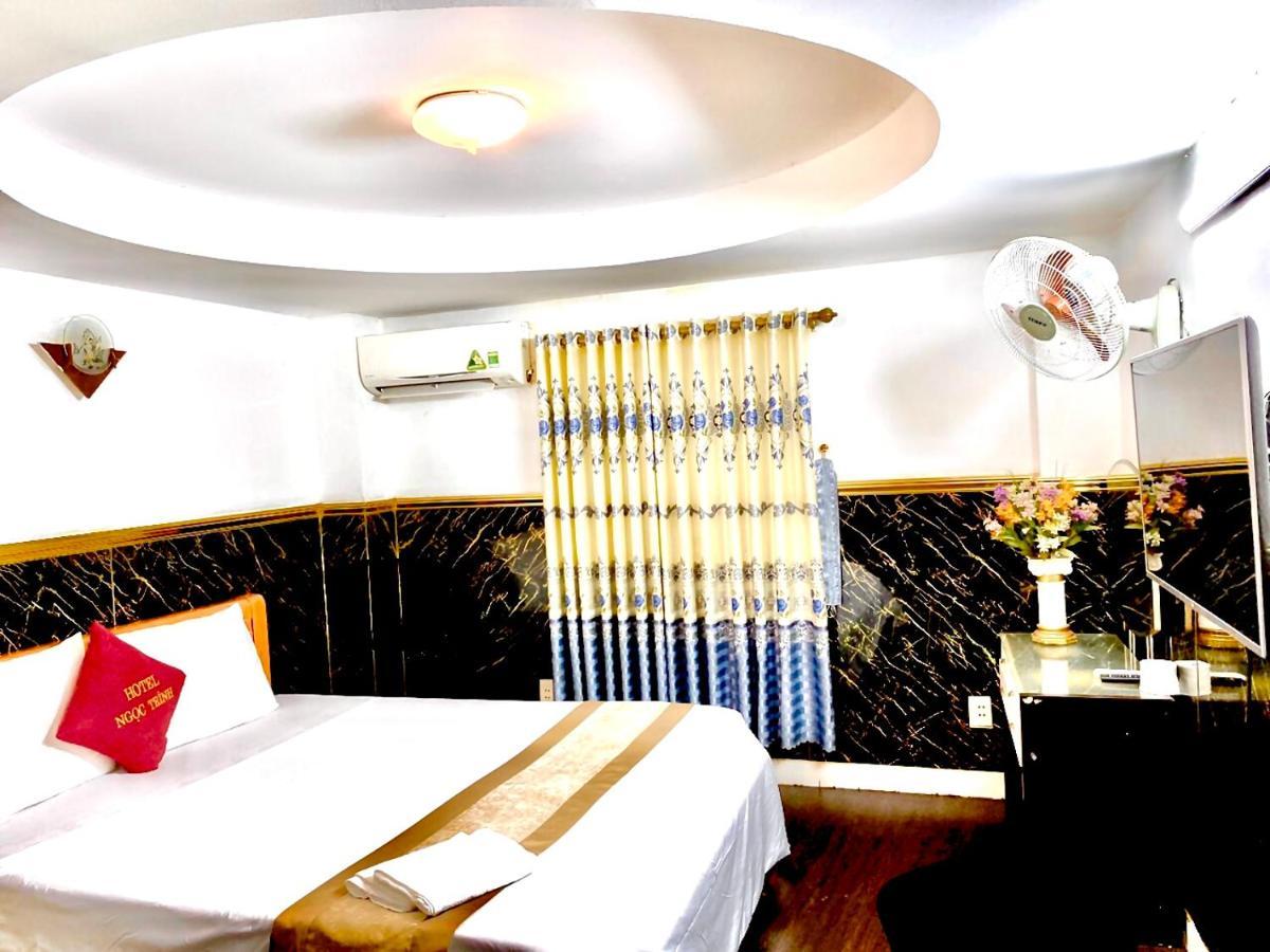 הו צ'י מין סיטי Ngoc Trinh Hotel מראה חיצוני תמונה